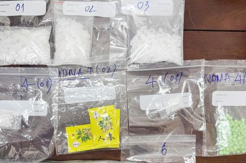 Hải quan Mộc Bài bắt giữ gần 2kg ma túy giấu trong ba lô hành lý
