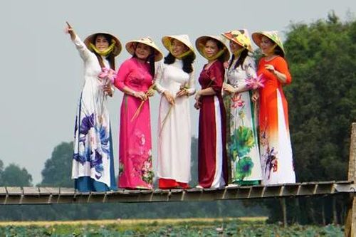 Báo Tiền Phong góp phần quan trọng lan tỏa hình ảnh Đất Sen hồng