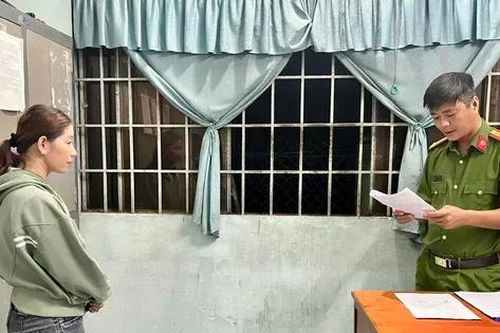 Hàng xóm đánh nhau vì chuyện 'chó đi vệ sinh trước nhà', 1 người chết