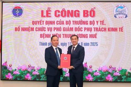 Bệnh viện Trung ương Huế có tân Phó Giám đốc