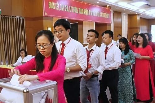 Xây dựng Đảng bộ vững mạnh, từng bước ổn định, phát triển PetroCons