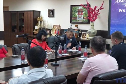Người Việt tại Nga tìm hiểu luật di trú để tăng cường hội nhập