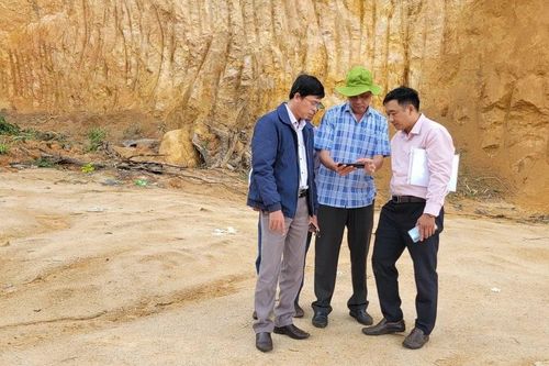 Gia Lai chỉ đạo xử lý vụ khai thác đất trái phép sau phản ánh của TTXVN