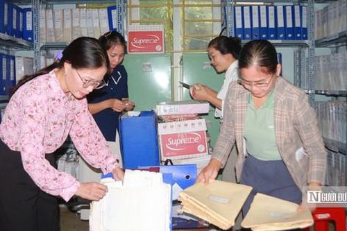 Cán bộ tại Đắk Lắk thức trắng đêm xử lý hồ sơ trước khi chính quyền 2 cấp vận hành