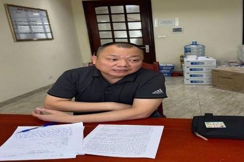 Bắt chủ cửa hàng buôn lậu các nhãn hàng thời trang nổi tiếng thế giới