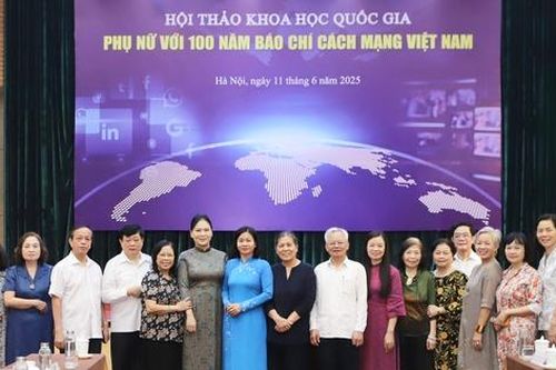 Những hình ảnh đẹp tại Hội thảo khoa học quốc gia 'Phụ nữ với 100 năm Báo chí Cách mạng Việt Nam'