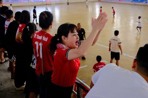 'Đội quân tiếp lửa' nhiệt thành tại Giải Bóng đá Nhi đồng Báo Thanh Hóa - Cúp Xi măng Long Sơn 2025