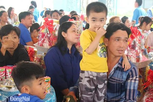 Công nhân chật vật tìm chỗ gửi con dịp hè