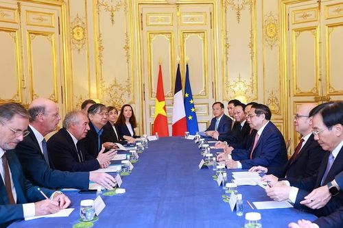 Thủ tướng Phạm Minh Chính hội đàm với Thủ tướng Pháp Francois Bayrou