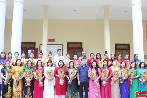 Quan tâm, xây dựng đội ngũ cán bộ nữ