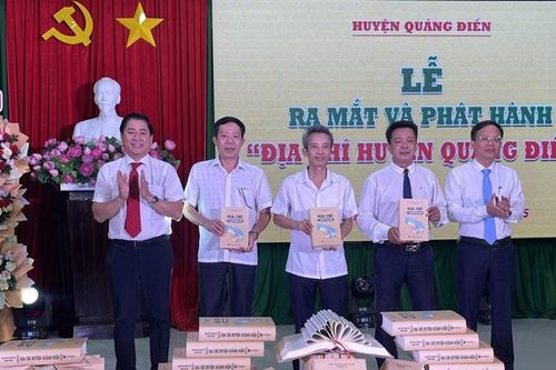 Ra mắt và phát hành 'Địa chí huyện Quảng Điền'