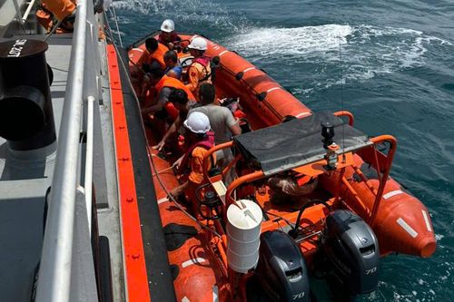 Cứu hàng trăm người gặp nạn trên biển, chủ yếu liên quan tàu cá