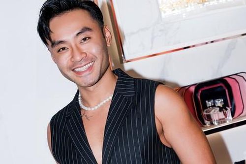 MC Dustin Phúc Nguyễn lên tiếng khi bị nhắc tên trong vụ nghi lừa đảo vé concert Anh trai