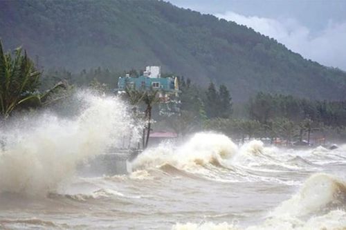 Siết chặt an toàn hồ đập, sẵn sàng ứng phó bão số 1