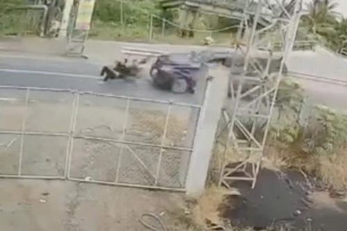 Tài xế ô tô bán tải phê ma túy tông 3 xe máy khiến 1 người tử vong
