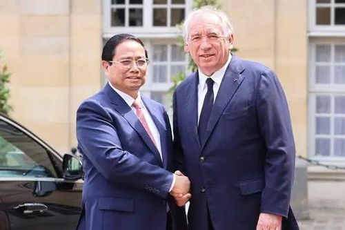 Hợp tác quốc phòng là trụ cột của quan hệ Việt-Pháp