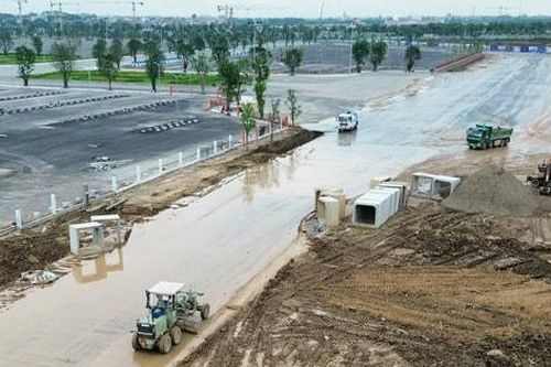 Nhộn nhịp thi công cầu Tứ Liên, Hà Nội