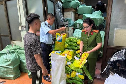 Hà Nội: Kinh doanh gạo ST25 giả nhãn hiệu, cửa hàng bị phạt tiền, buộc tiêu hủy bao bì vi phạm