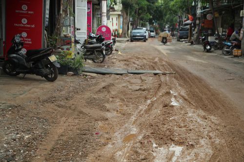 Thi công hệ thống xử lý nước thải Yên Xá ì ạch, mất an toàn do nhà thầu yếu kém