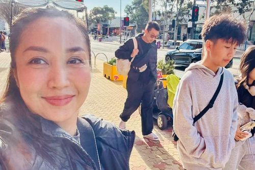 Ốc Thanh Vân đưa các con sang Australia