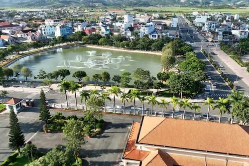 Bài 1: Những người khai hoang, mở đất