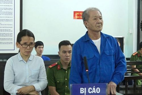 Việt kiều giở chiêu
