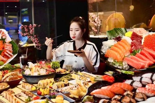 Cô gái Quảng Ninh nhờ clip triệu view 'ăn thùng uống vại'