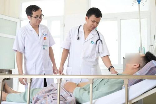 Tức nặng ngực không ngờ u trung thất đè ép tim, phổi
