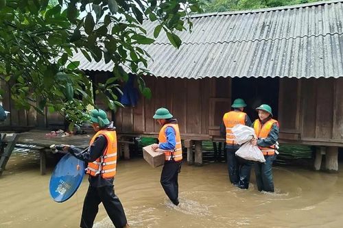 Quảng Bình khẩn trương di dời người dân đến nơi an toàn