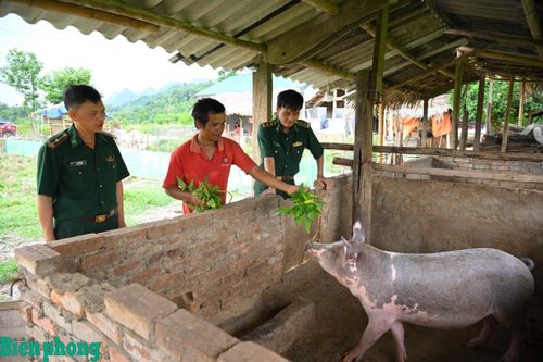 BĐBP chung sức, chung lòng, cùng dân vượt khó