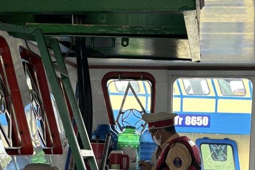 Bắt giữ 5 tàu khai thác cát trái phép trên địa bàn TP HCM và Long An