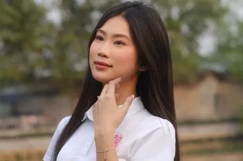 Cô gái Thanh Hóa mời 34 người nhà, hàng xóm vào Huế xem chung kết Hoa hậu Việt Nam