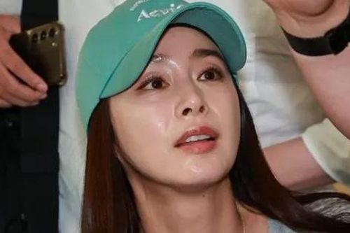 Kim Tae Hee gây tranh cãi
