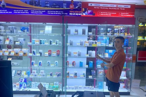 Bắt giữ nghi phạm đột nhập, trộm tài sản tại siêu thị Media Mart Hạ Long