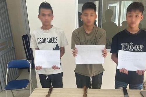 Bắt 3 thanh thiếu niên cầm kiếm đi cướp tài sản lúc rạng sáng