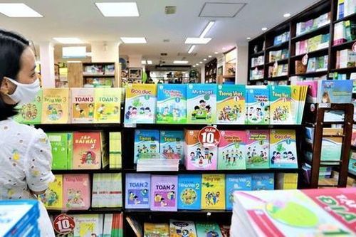 Nhờ xã hội hóa, phụ huynh không phải 'tranh giành' sách giáo khoa mỗi mùa tựu trường