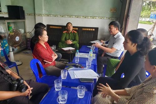 Xác minh thông tin du khách bị tài xế xe điện 'mồi chài' đưa tới quán hải sản ôi thiu
