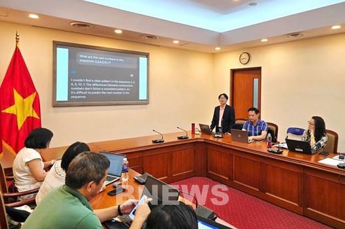 Nâng cao kỹ năng sử dụng AI trong thông tin kinh tế và công tác văn phòng