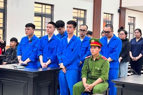 Manh động, cả nhóm ngồi tù