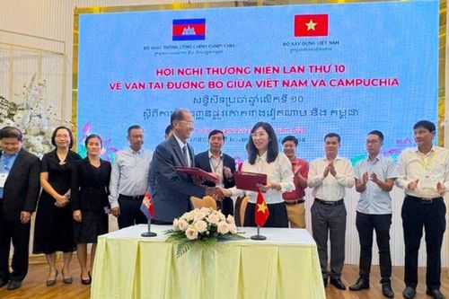 Hợp tác, kết nối vận tải đường bộ Việt Nam - Campuchia