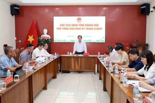 Chủ tịch UBND tỉnh Nguyễn Tấn Tuân tiếp công dân định kỳ tháng 6