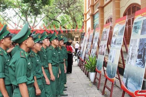 Trưng bày chuyên đề 'Từ Nhà tù Sơn La đến Nhà tù Côn Đảo - Địa ngục trần gian'