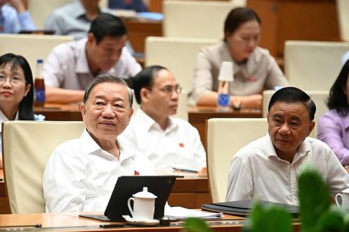 Quốc hội chính thức thông qua Nghị quyết mang tính lịch sử: Cả nước còn 34 tỉnh, thành phố
