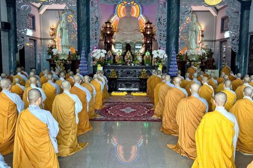Chư Ni Q.Phú Nhuận (TP.HCM) tác pháp an cư tại tổ đình Kim Sơn