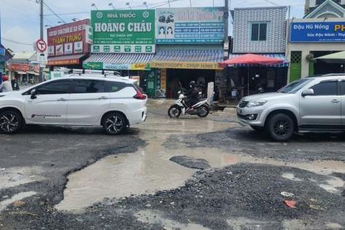 TP.HCM: Đường Lò Lu vẫn nát bươm sau 5 năm khởi công, TP Thủ Đức nói gì?