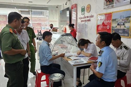 Xử phạt 105 triệu với 3 cửa hàng thuộc Công ty C.P Việt Nam