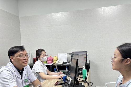 Kỳ tích y khoa: Ca vỡ phế quản gốc hai bên đầu tiên được cứu sống tại Việt Nam
