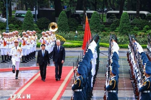 Chủ tịch nước Lương Cường chủ trì lễ đón Tổng thống Lithuania