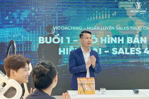 Đặng Mạnh Dũng: SMEs cần Saller là Marketer trong thời kỳ 'cá nhanh nuốt cá chậm'