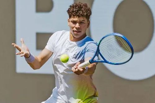 Ben Shelton gặp khó trên đường vào tứ kết Stuttgart Open